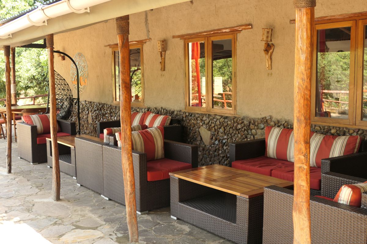 Lounge mit bequemen Sesseln