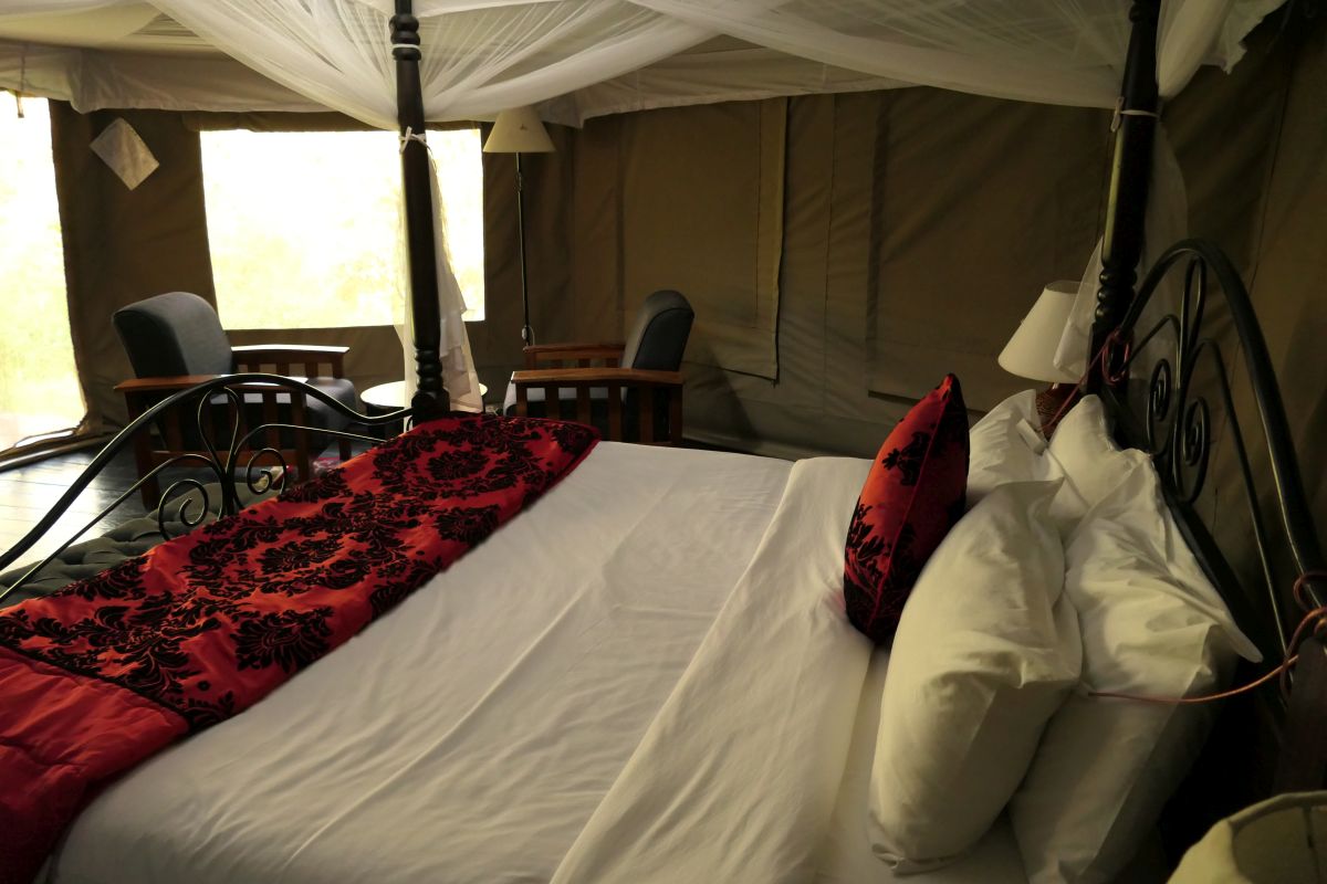Doppelbett im Osero Camp